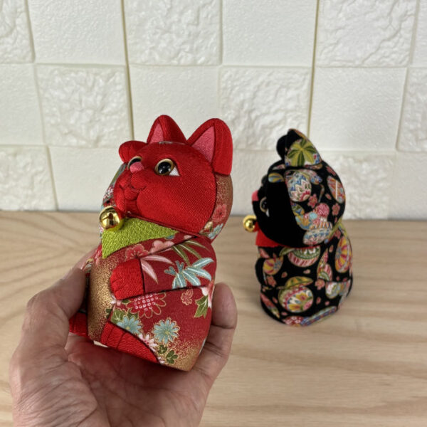 Kimekomi Maneki Neko (Traditional Japanese carved lucky cat doll) M-0811 - Image 4