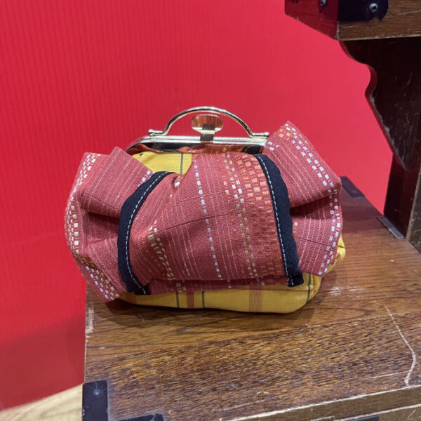 Kimono Fabric Gamaguchi Purse – Town Maiden - Image 2