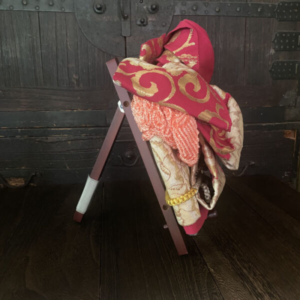 Decorative Kimono Obi Art – Traditional Japanese Bow Ornament in Magenta & Peony - Image 3