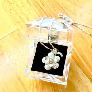 single necklace with japanese baby pearls