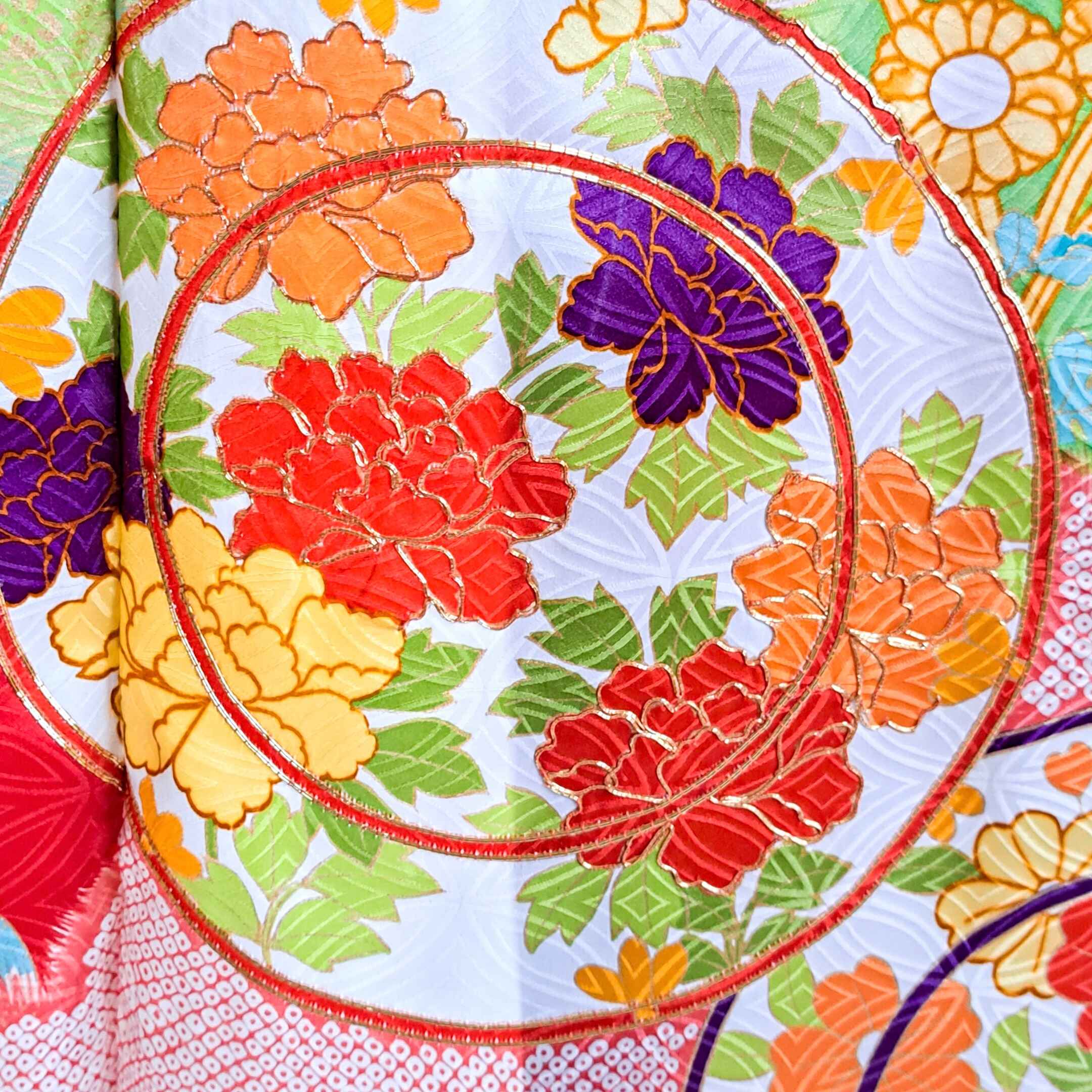 cloud layered auspicious flower and plant pattern long sleeved kimono gown