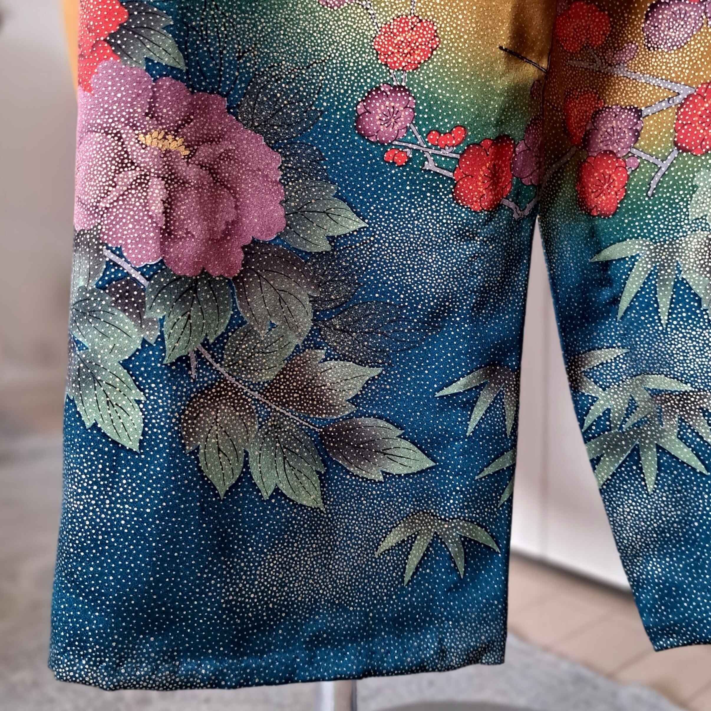 golden flower long sleeved kimono gown