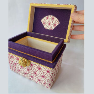 kimono silk keepsake box – hemp leaf motif on paulownia wood