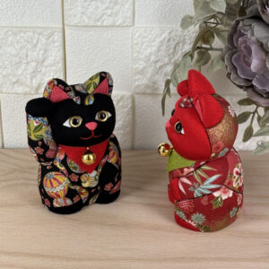 kimekomi maneki neko (traditional japanese carved lucky cat doll) m 0811