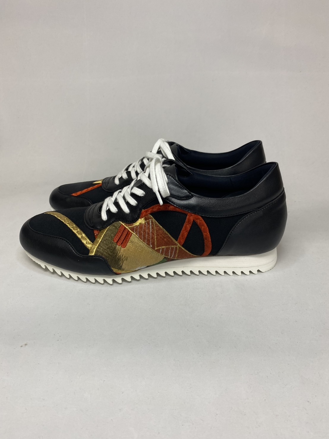 kurotome embroidery sneaker 01