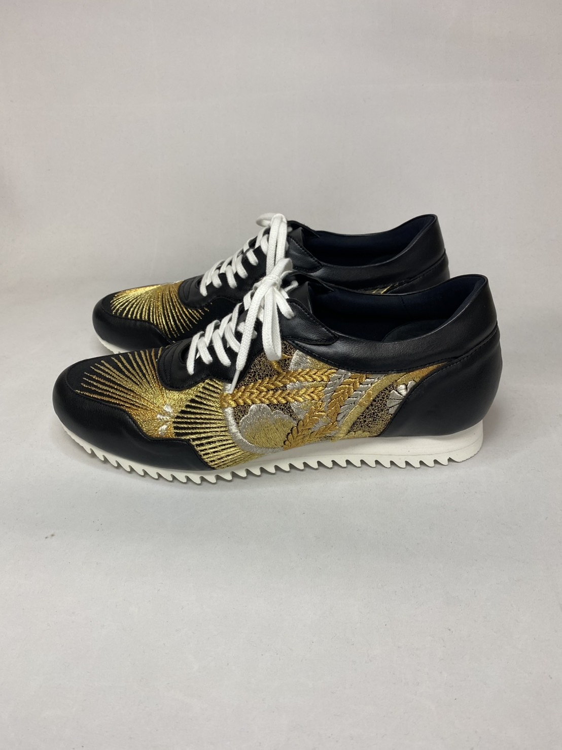 kurotome embroidery sneaker 02