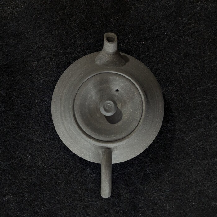 Black Yakishime Soroban-Shaped Teapot⑤ - Image 2