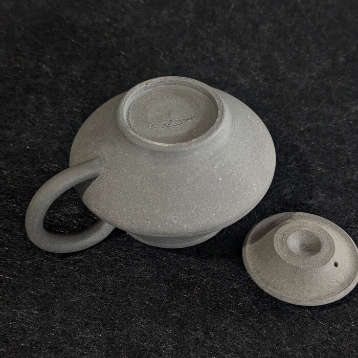 Black Yakishime Soroban-Shaped Teapot⑤ - Image 4